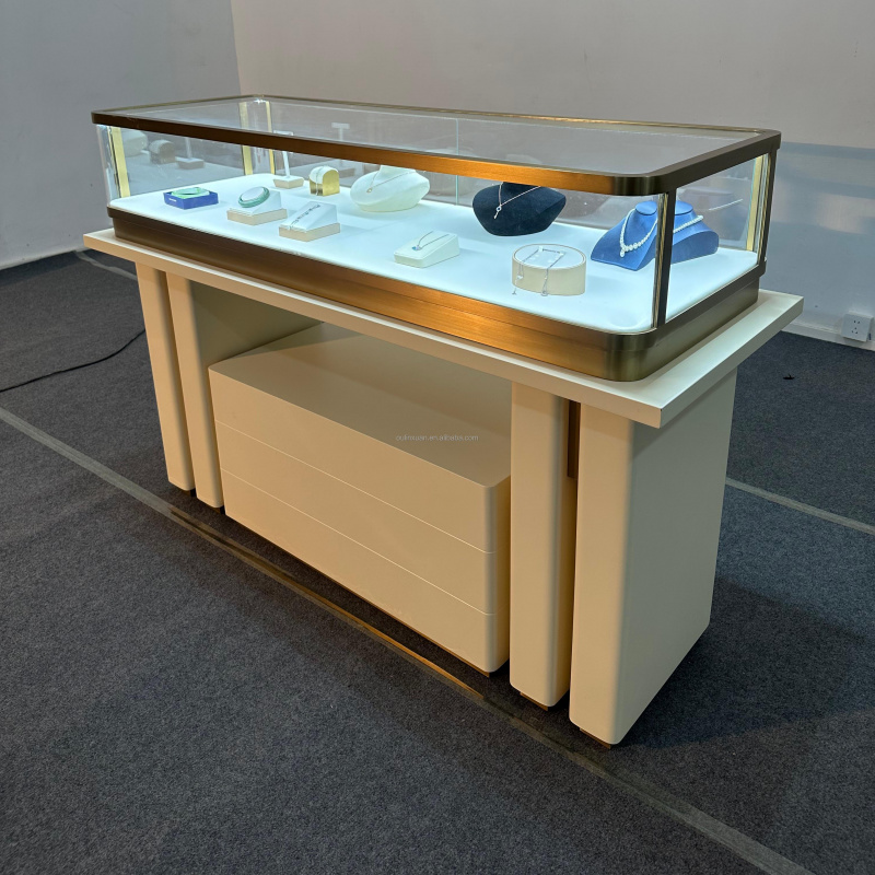 custom.Stainless Steel Jewelry - Luxury Watch Exhibition 评论和价格