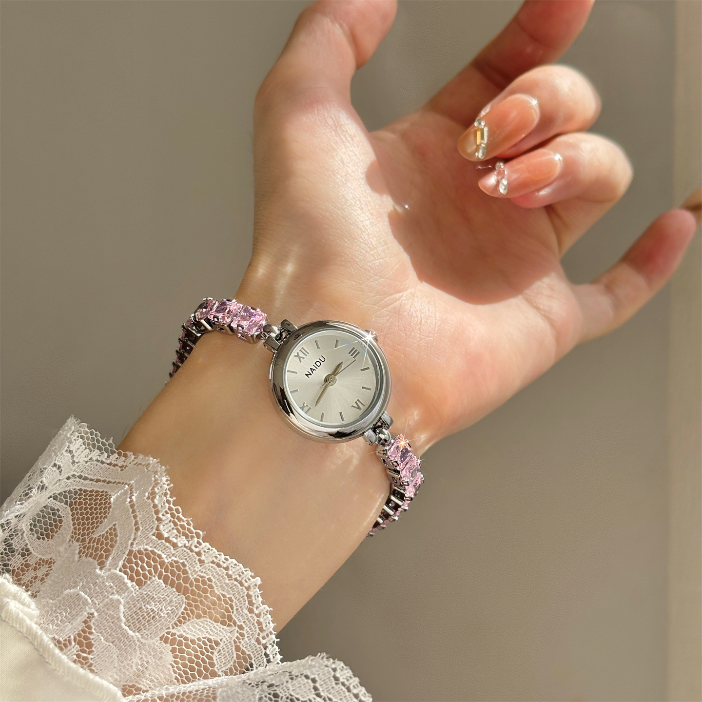 New Fashion Diamond-encrusted  - Luxury Watch Level 评论和价格