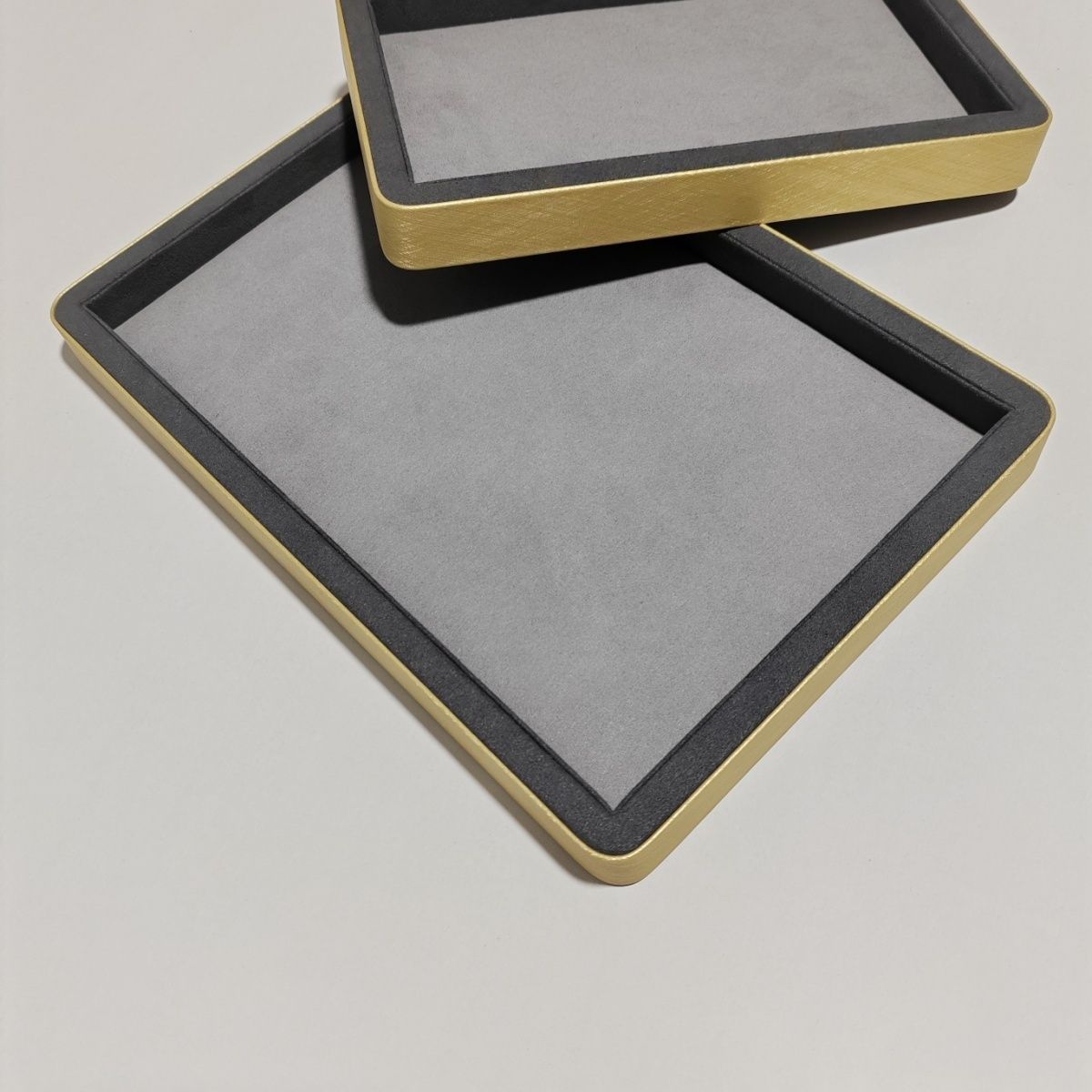 Gray Suede Leather Jewelry Dis - Luxury Watch Photography 评论和价格