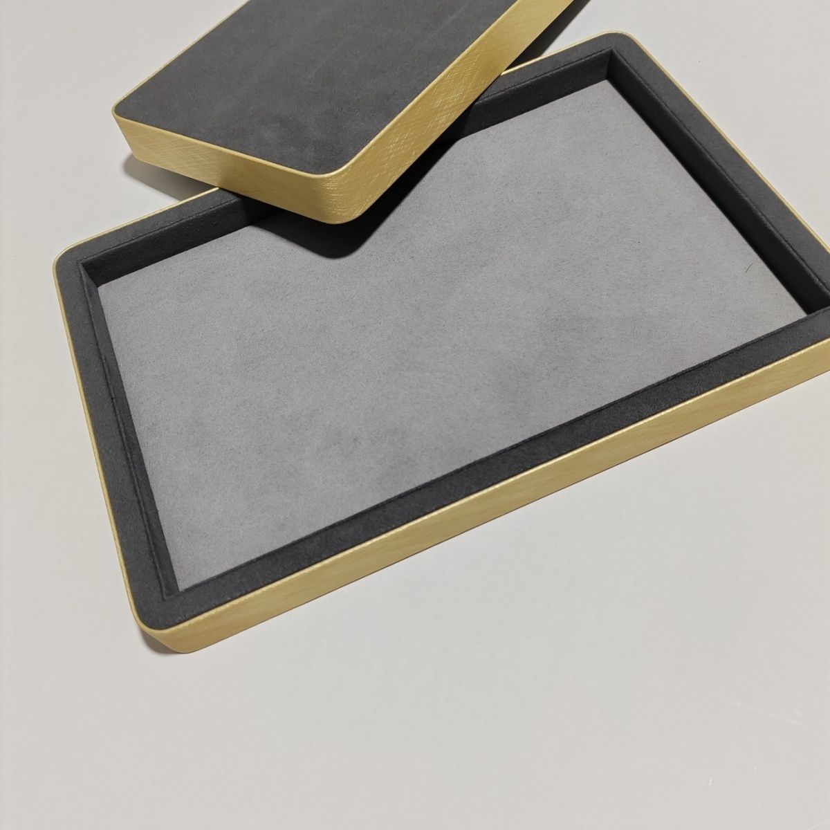 Gray Suede Leather Jewelry Dis - Luxury Watch Photography 评论和价格